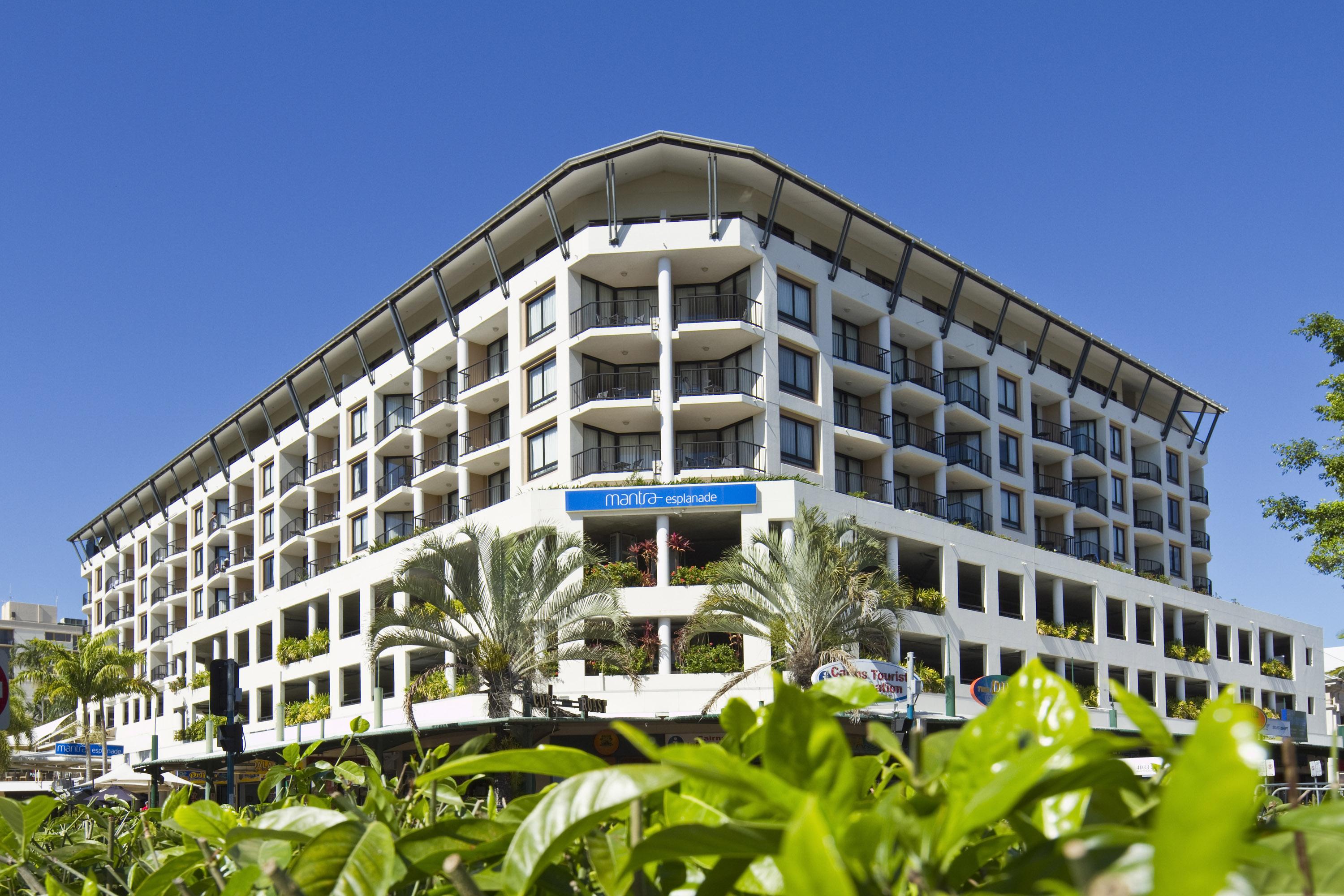 Mantra Esplanade Hotel Cairns Exterior photo
