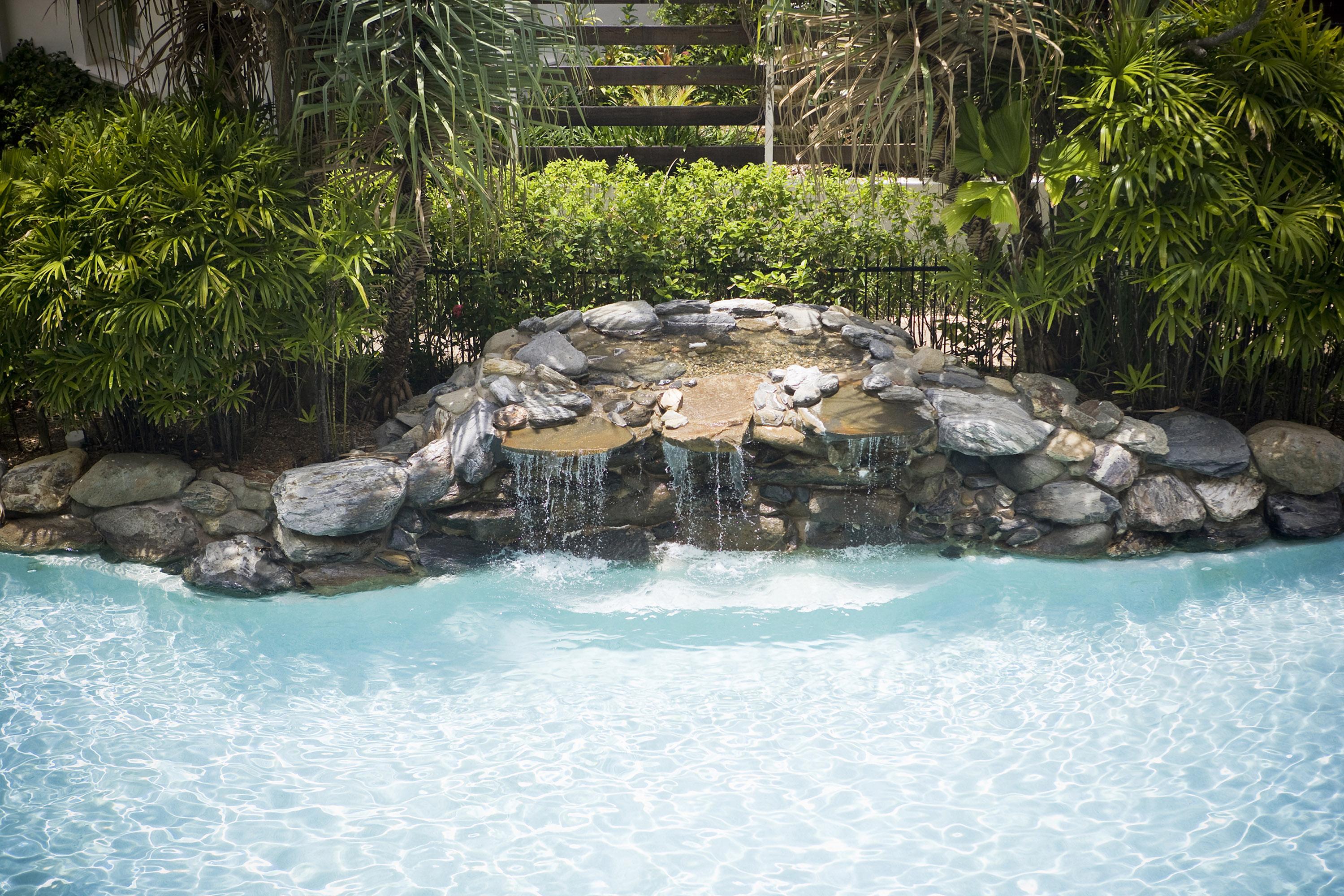 Mantra Esplanade Hotel Cairns Exterior photo